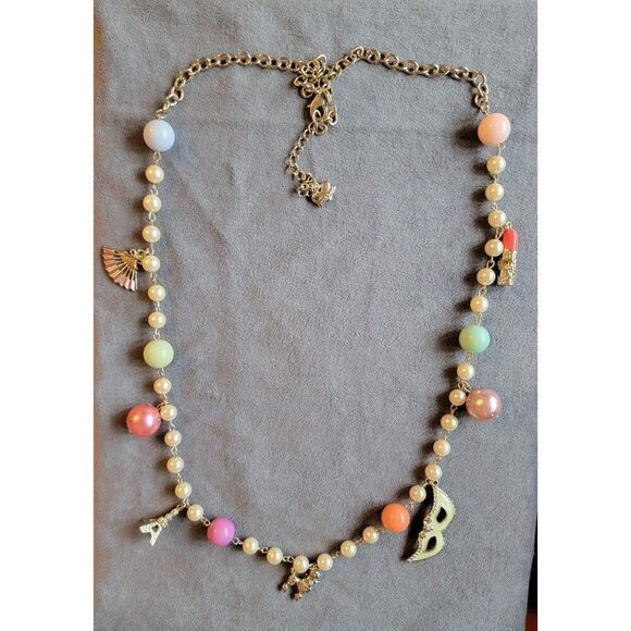 Born To Run Charm Necklace - Picture 1 of 4